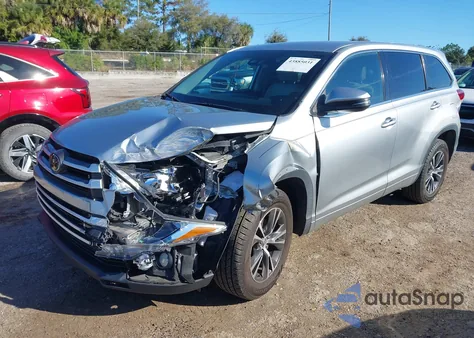 2018 Toyota Highlander Le Plus from USA, damaged, VIN 5TDZZRFH5JS254087